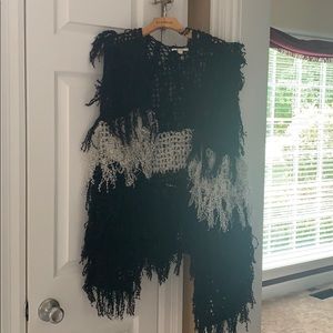 Ella Moss Black and white sweater vest. Size M.